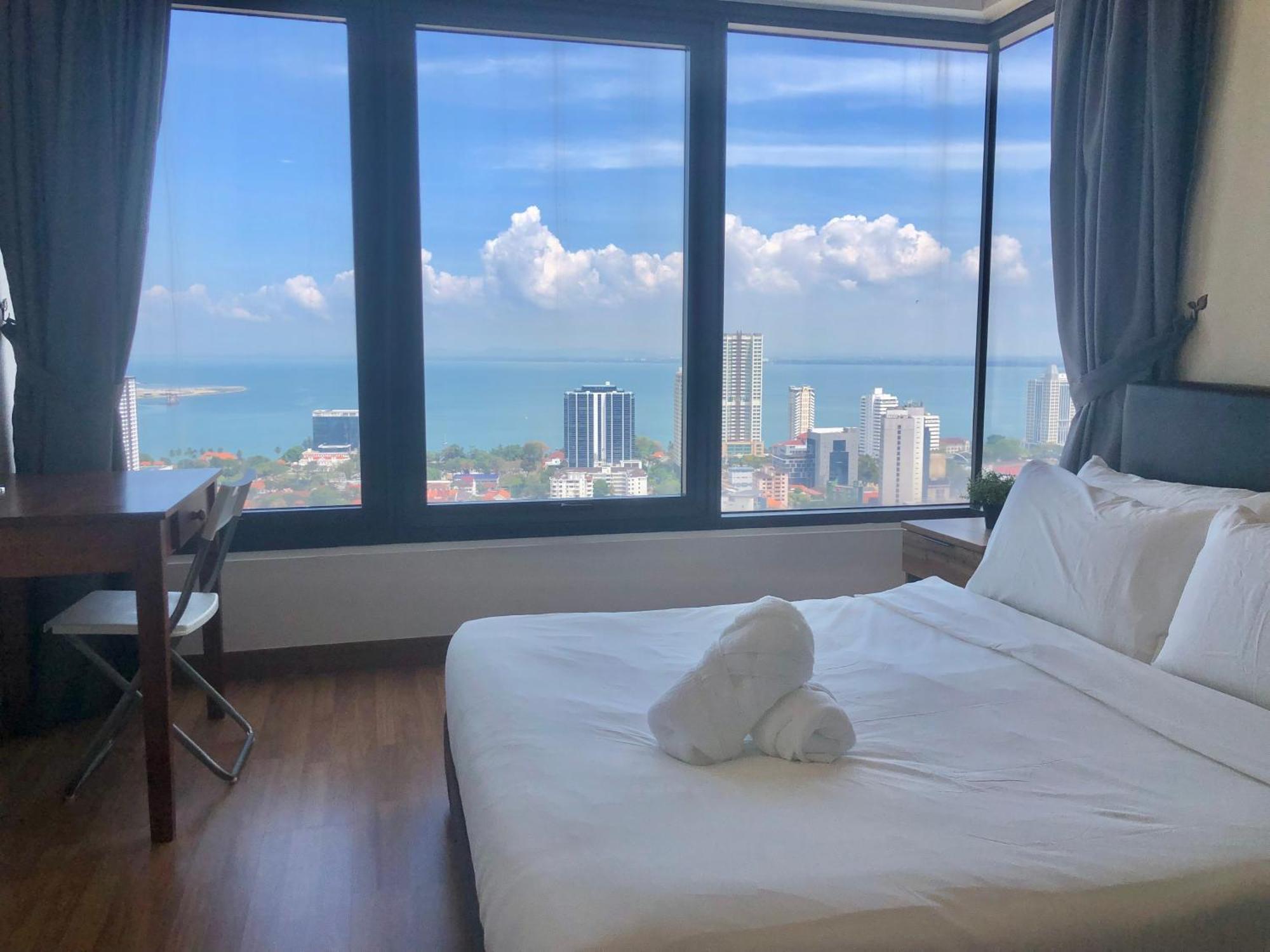 Tropicana 218 Macalister Netflix Unit By Blue Sky Holidays จอร์จทาวน์ ภายนอก รูปภาพ